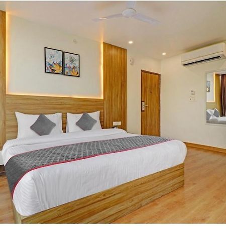 Hotel Sr Grand Gorakhpur Exteriör bild